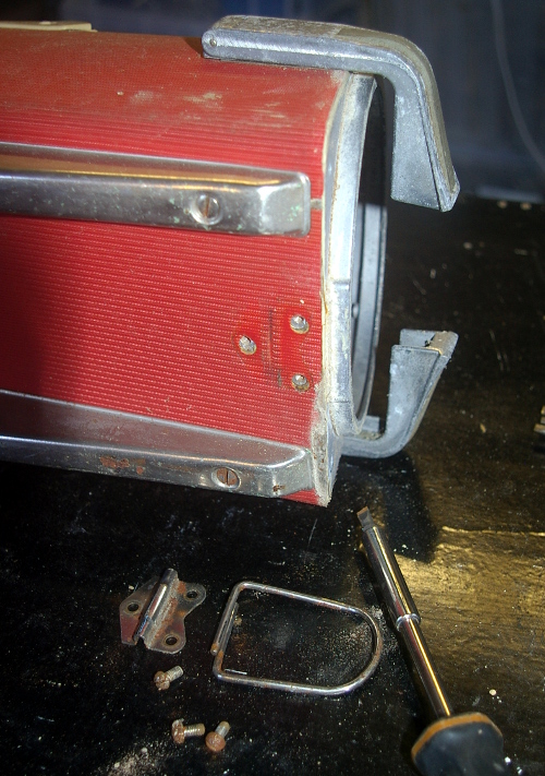 Electrolux ZA65 hanger removal