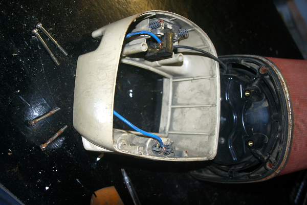 Electrolux ZA65 motor access 2