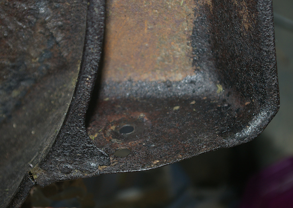 Atco Qualcast Trojan 18S lawnmower front wheel location
